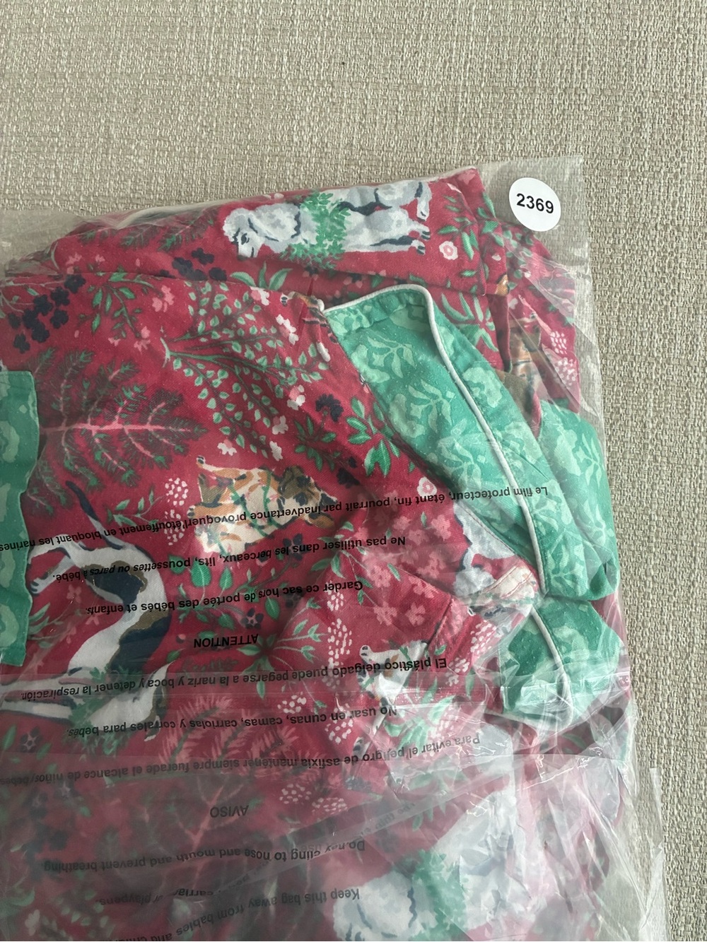PRINTFRESH Pajamas Women’s 2X Happy Howlidays Dog Christmas Print Top Only - Picture 11 of 11
